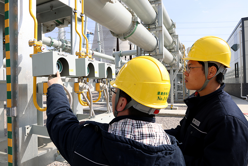 新春走基層丨電力“心臟”的青春守護者